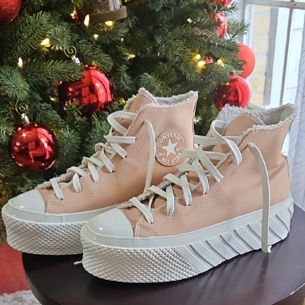 Converse Women's High-Top Sneakers - Tan